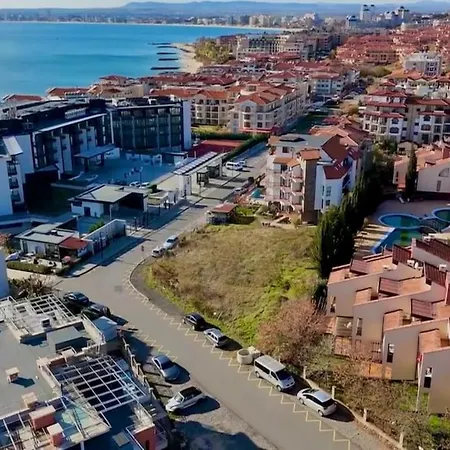 Sea Breeze Апартамент *
