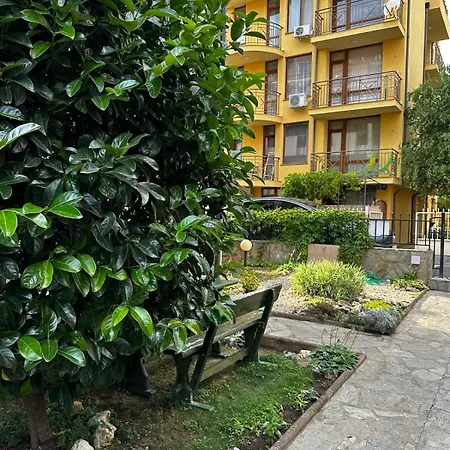 Sea Breeze Apartament *