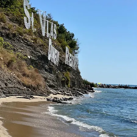 Sea Breeze Апартамент *